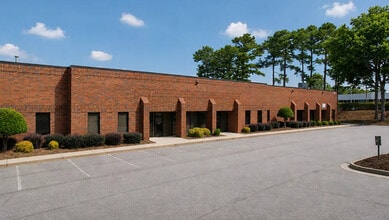 370 Great Southwest Pky SW, Atlanta, GA à louer Photo de l’immeuble– Image 2 sur 2