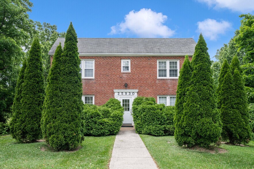25930 Ridge Rd, Damascus, MD à vendre - Photo de l’immeuble – Image 1 sur 13