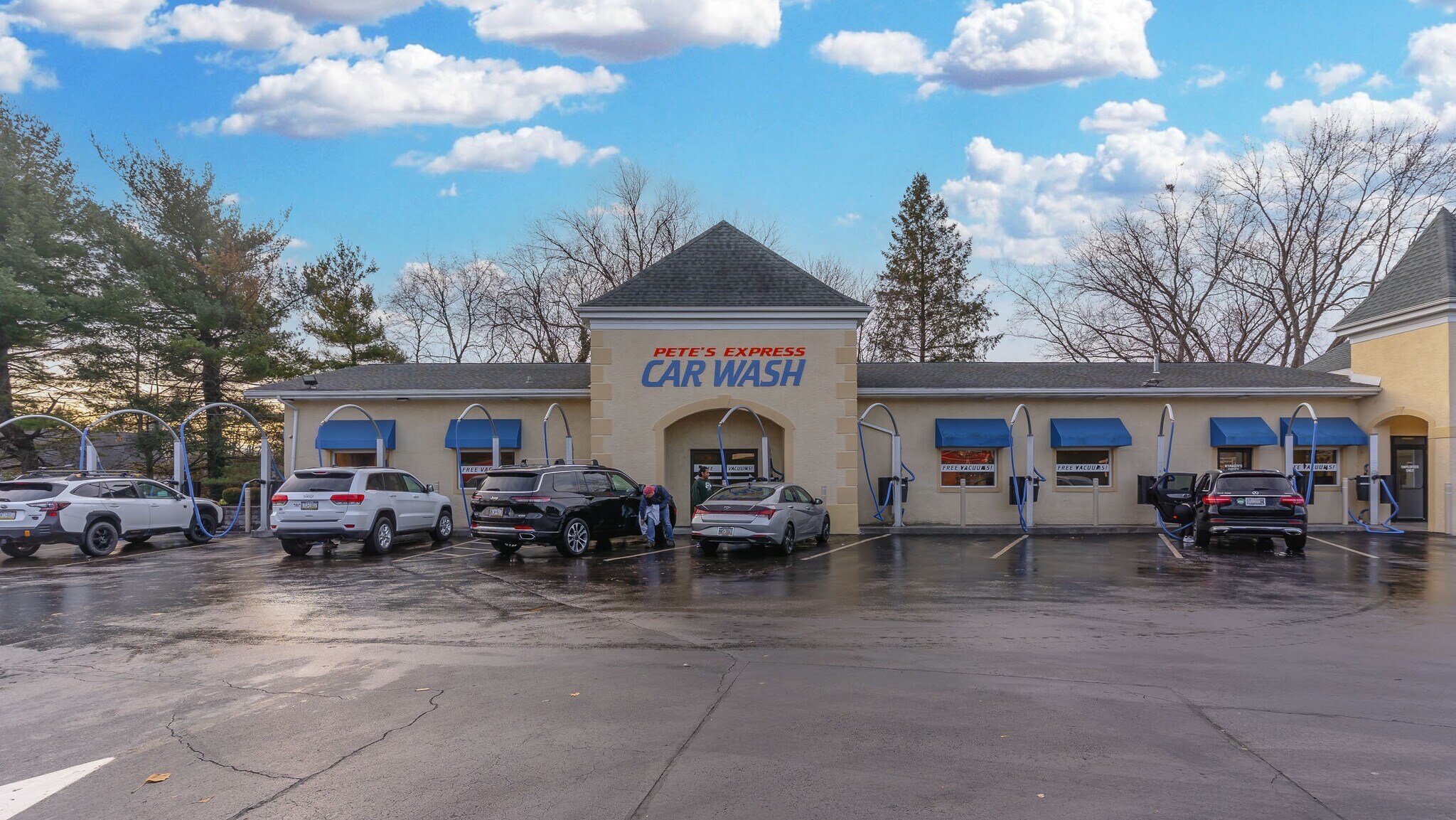 500 W Lancaster Ave, Strafford, PA à vendre Photo principale– Image 1 sur 4