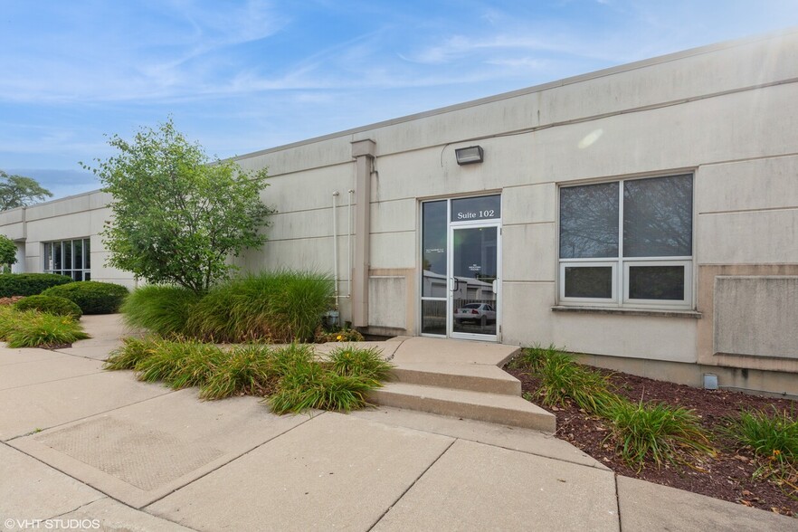 4906 Main St, Lisle, IL à vendre - Photo de l’immeuble – Image 1 sur 16