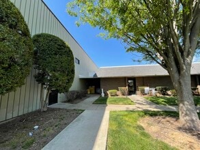 1810 Columbia Ave, Franklin, TN à louer Photo de l’immeuble– Image 1 sur 12