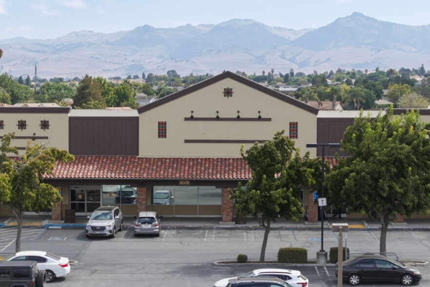 1701 Airline Hwy, Hollister, CA à louer - Photo de l’immeuble – Image 1 sur 7