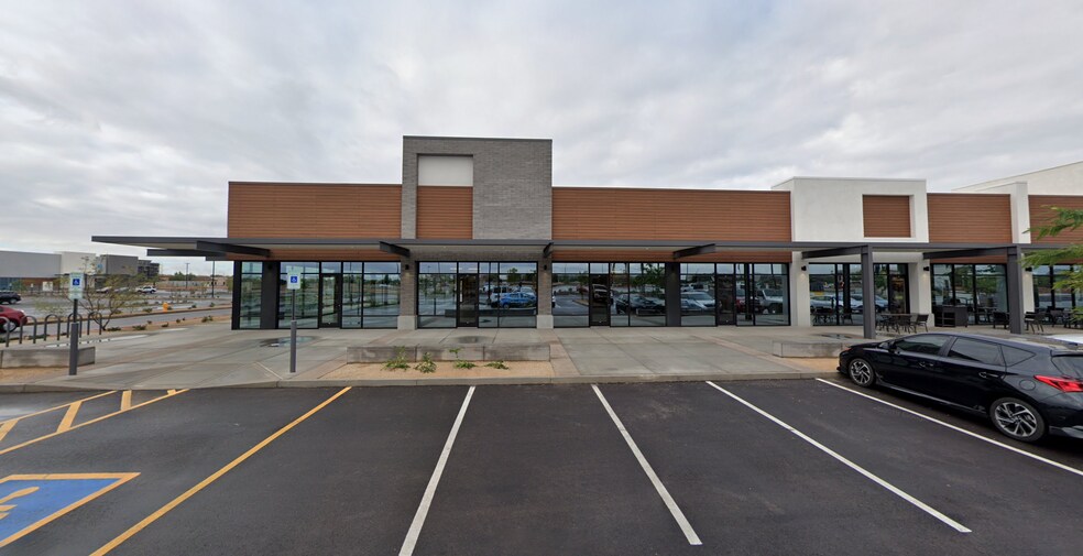 1907 E Williams Field Rd, Gilbert, AZ à louer - Photo de l’immeuble – Image 2 sur 6