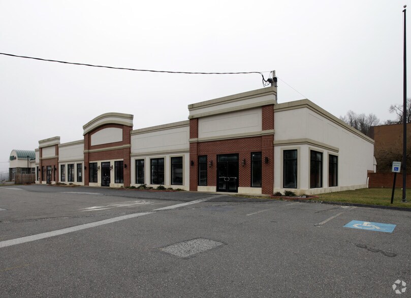 5014-5022 West Chester Pike, Newtown Square, PA à vendre - Photo de l’immeuble – Image 2 sur 12