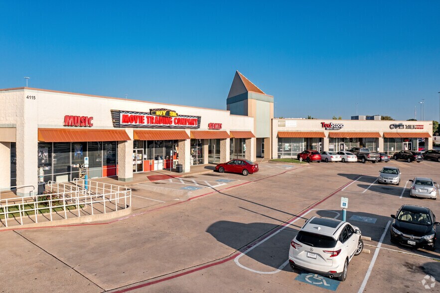 4101-4133 S Cooper St, Arlington, TX à louer - Photo de l’immeuble – Image 2 sur 12