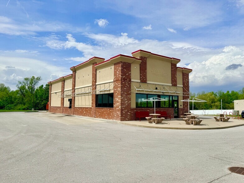 500 N Giant City Rd, Carbondale, IL à vendre - Photo de l’immeuble – Image 3 sur 21