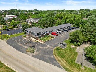 Plus de détails pour 898 S Rand Rd, Lake Zurich, IL - Logement à vendre