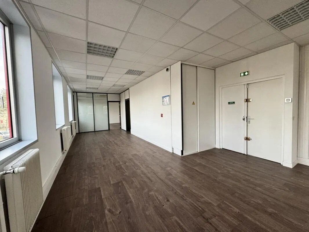 66 Rue Des Vanesses, Villepinte à louer Photo de l’immeuble– Image 1 sur 13
