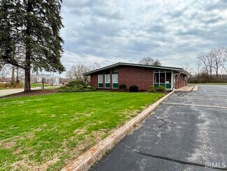 Plus de détails pour 605 E 7th St, Burlington, IN - Bureau à vendre