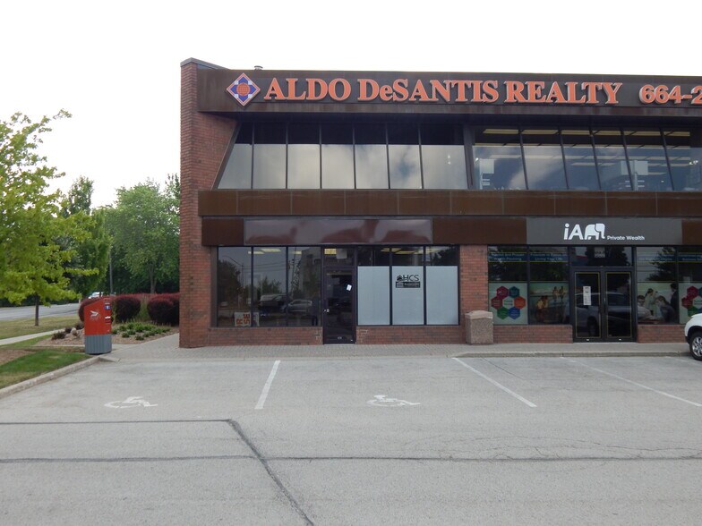 301 Fruitland Rd, Hamilton, ON à louer - Photo de l’immeuble – Image 1 sur 15