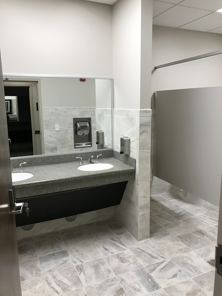 60 W Landis Ave, Vineland, NJ à louer - Photo intérieure – Image 2 sur 4