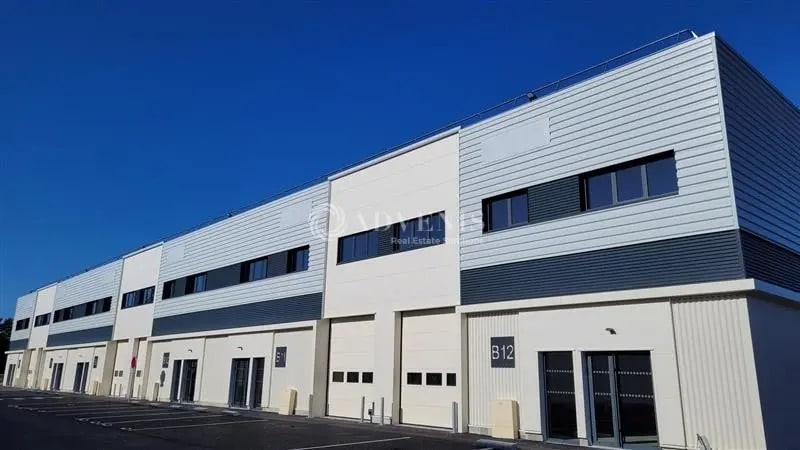 Local d’activités dans Saint-Aignan-Grandlieu à louer - Photo de l’immeuble – Image 2 sur 6