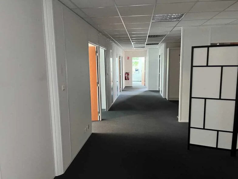 Bureau dans Rennes à louer - Photo de l’immeuble – Image 2 sur 7