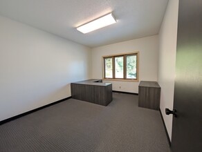 5891 Cedar Lake Rd, Saint Louis Park, MN à louer Photo intérieure– Image 2 sur 10