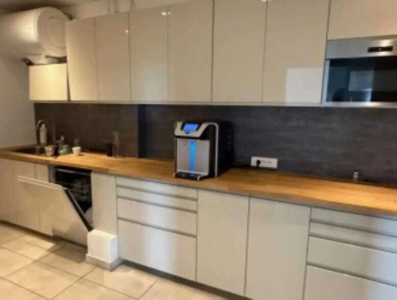 32 Avenue De L'Oceanie, Villejust à louer - Photo intérieure – Image 2 sur 10