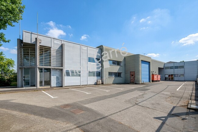 Plus de détails pour rue felix eboue, Rezé - Local d'activités à louer