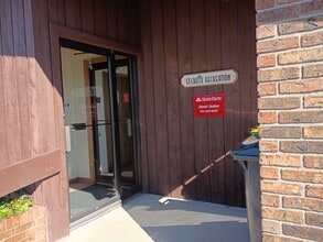 1826 Tower Dr W, Stillwater, MN à louer Photo de l’immeuble– Image 1 sur 19