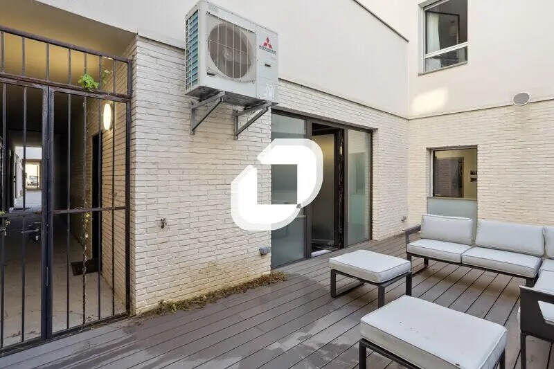 Bureau dans Montreuil à vendre - Photo de l’immeuble – Image 3 sur 13