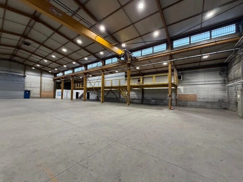 Bureau dans Vaulx-en-Velin à louer - Photo intérieure – Image 3 sur 6