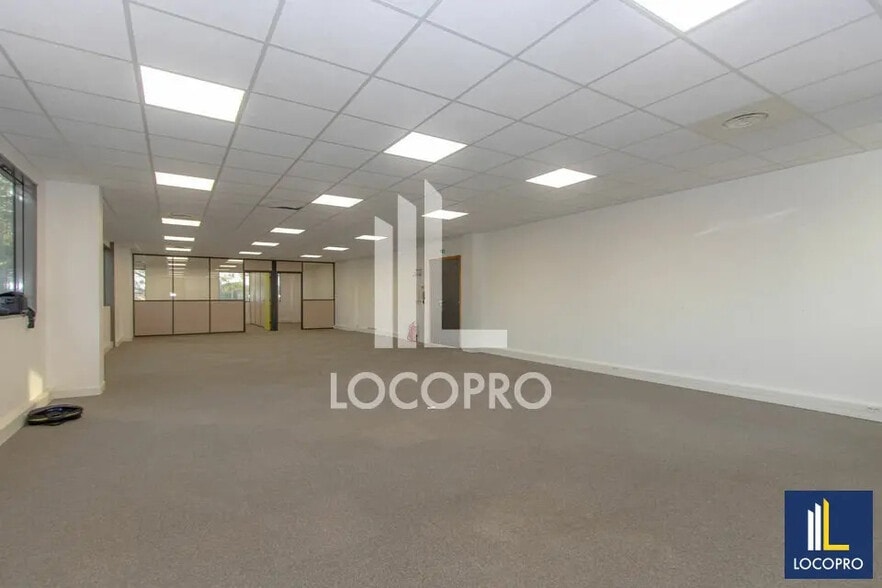 Bureau dans Aix-en-Provence à louer - Photo de l’immeuble – Image 2 sur 7