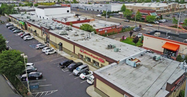 2119 Broadhollow Rd, Farmingdale, NY à vendre - Aérien – Image 1 sur 7