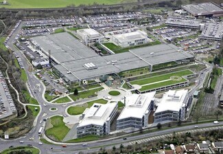 Plus de détails pour 2 Millshaw Park Ln, Leeds - Bureau à louer