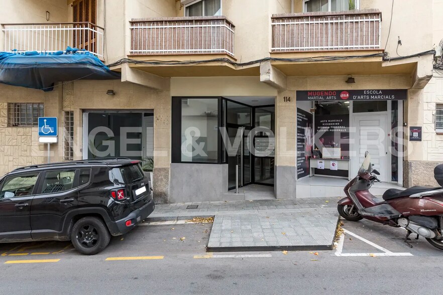 Carrer Creu, Sant Just Desvern, Barcelona à vendre - Photo de l’immeuble – Image 1 sur 4