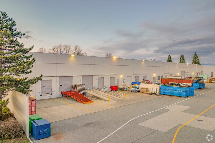 1480-1492 Cliveden Ave, Delta, BC à louer - Photo de l’immeuble – Image 3 sur 5