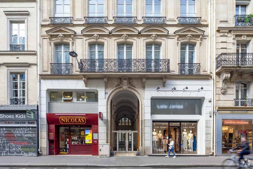 28 Rue De Mogador, Paris à louer - Photo de l’immeuble – Image 3 sur 16