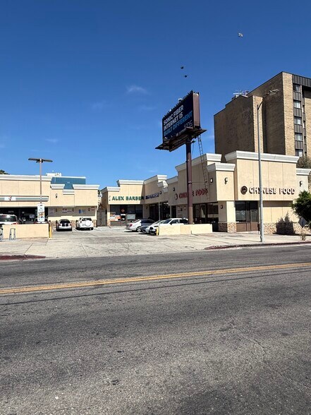 5070-5076 W Sunset Blvd, Los Angeles, CA à louer - Photo de l’immeuble – Image 3 sur 3