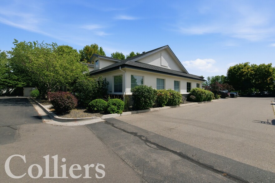 1036 E Iron Eagle Dr, Eagle, ID à vendre - Photo de l’immeuble – Image 2 sur 21