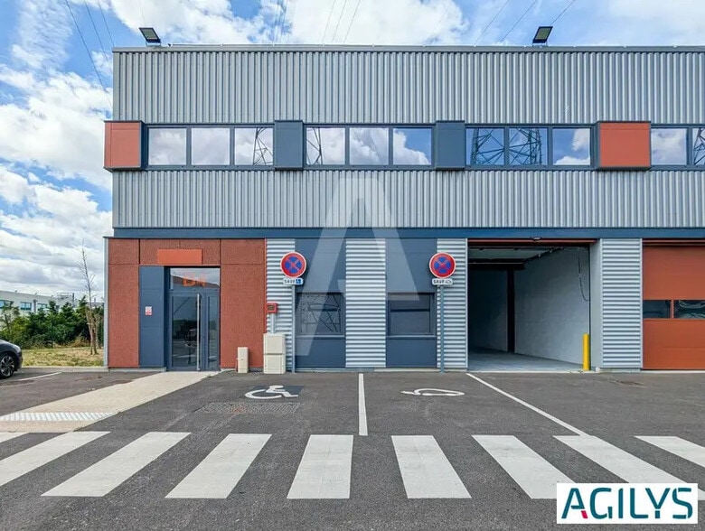 24 Avenue Paul Maintenant, Corbeil-Essonnes à louer - Photo de l’immeuble – Image 2 sur 12