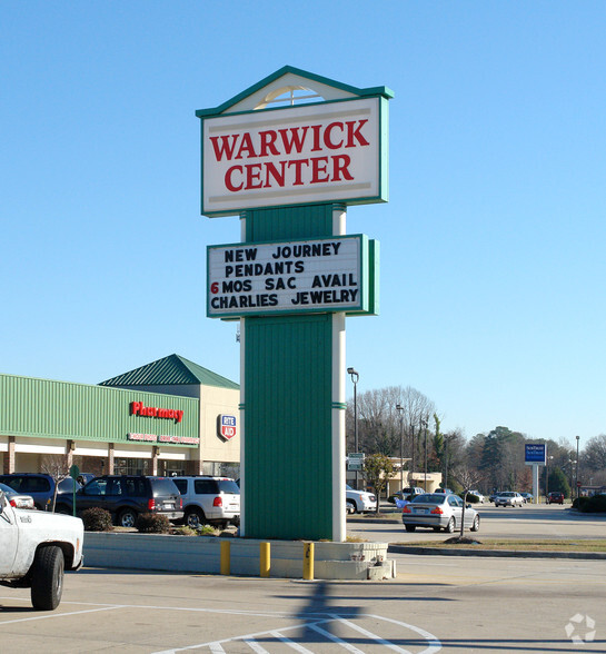 10816-10880 Warwick Blvd, Newport News, VA à louer - Photo de l’immeuble – Image 3 sur 8