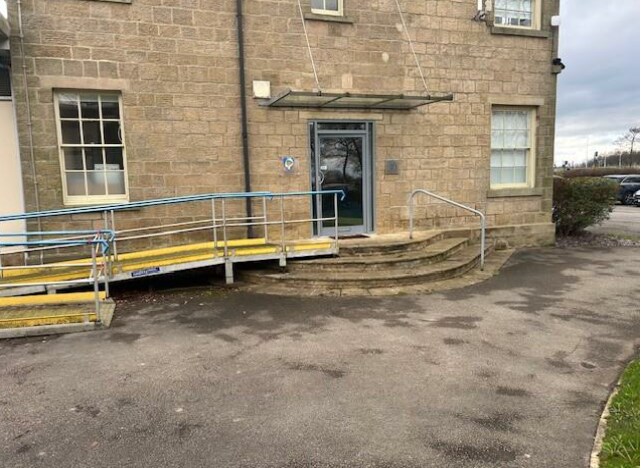 York Rd, Leeds à louer - Photo de l’immeuble – Image 2 sur 6