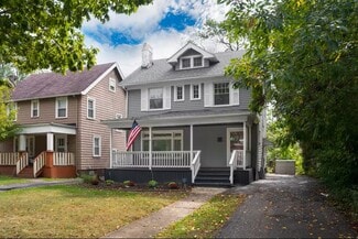 Plus de détails pour 3589 Cedarbrook Rd, Cleveland Heights, OH - Spécialisé à vendre