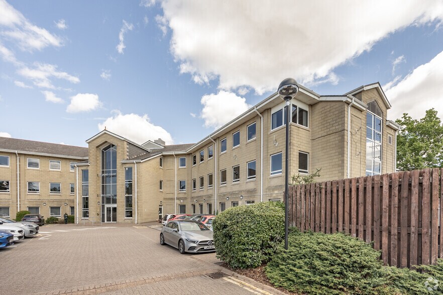 Great Park Rd, Bradley Stoke à louer - Photo de l’immeuble – Image 3 sur 8