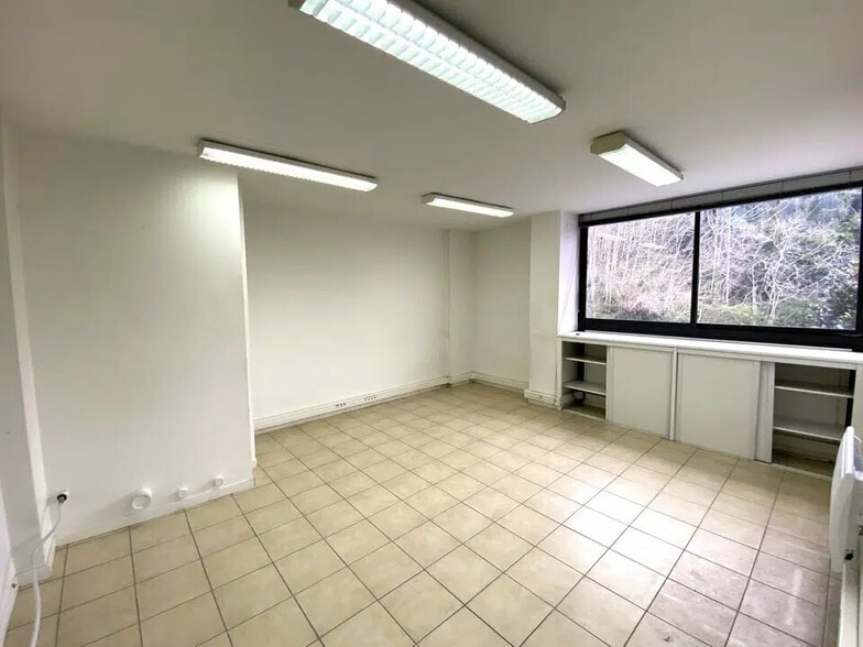 Bureau dans Le Cannet à louer - Photo intérieure – Image 2 sur 9