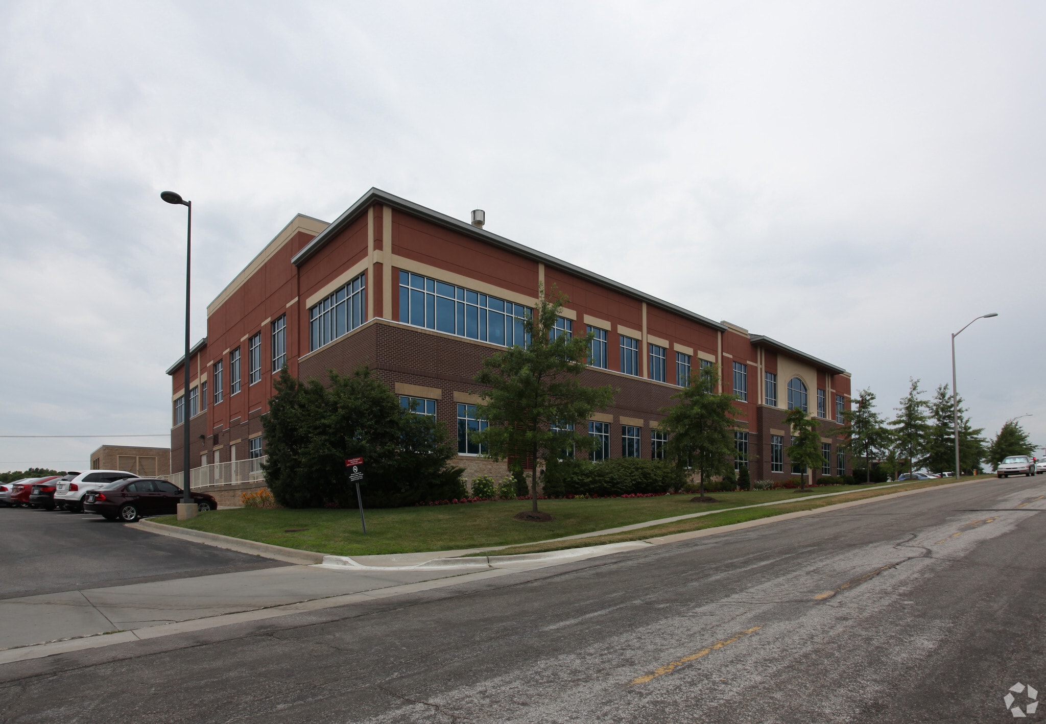 10601 Quivira Rd, Overland Park, KS à louer Photo principale– Image 1 sur 6