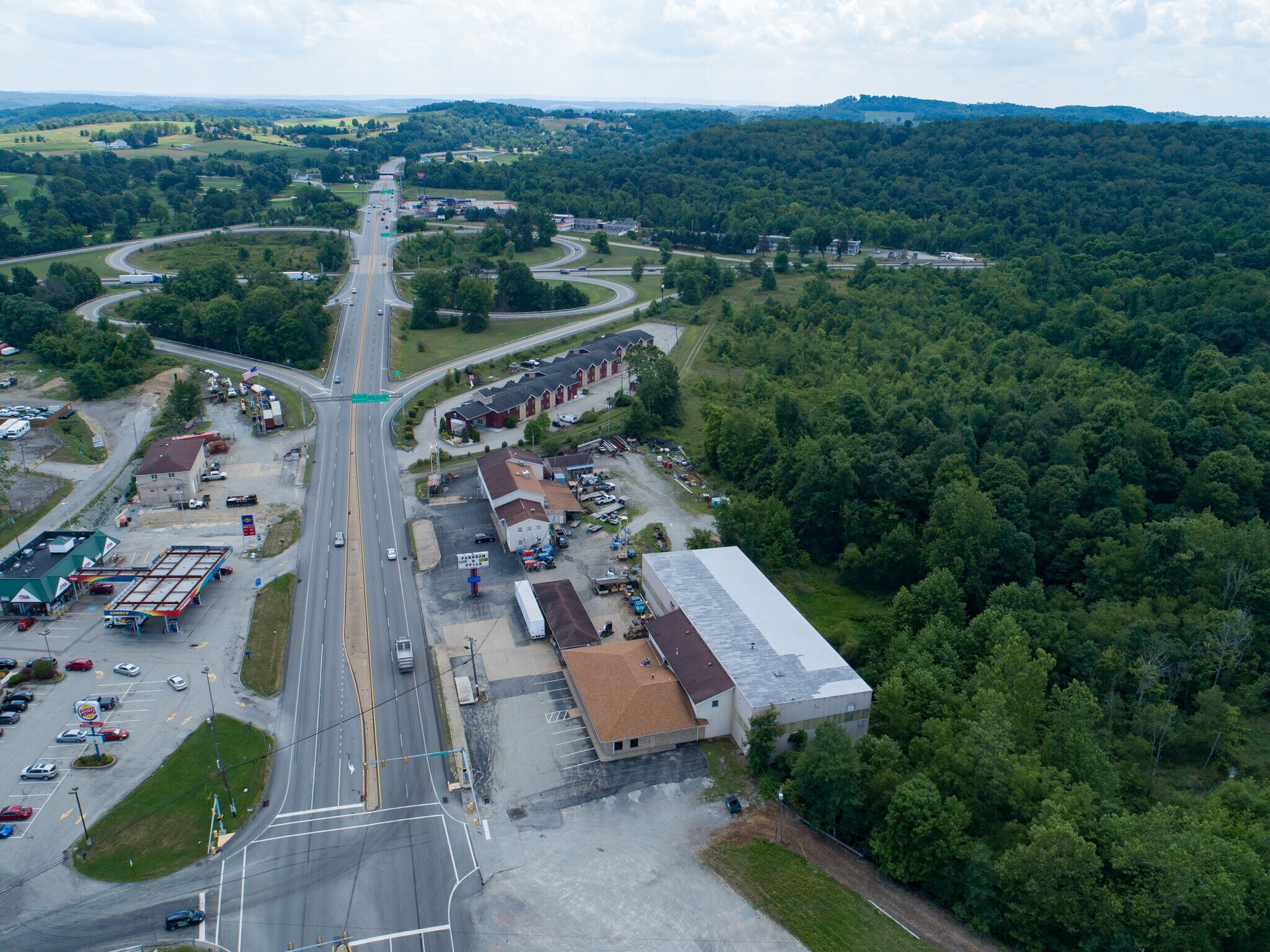 201 Pfile Ln, Belle Vernon, PA à vendre Photo de l’immeuble– Image 1 sur 13