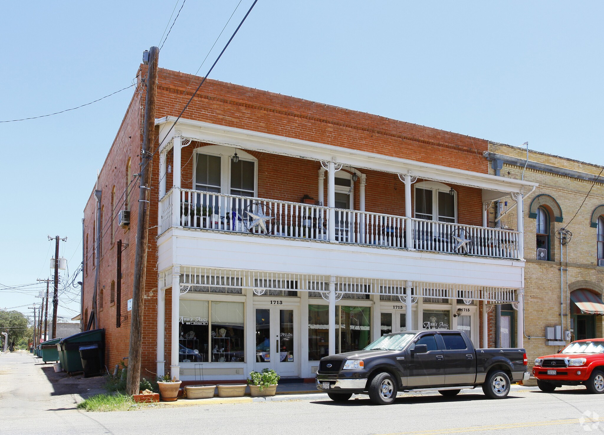 1713 Avenue M, Hondo, TX à vendre Photo principale– Image 1 sur 3