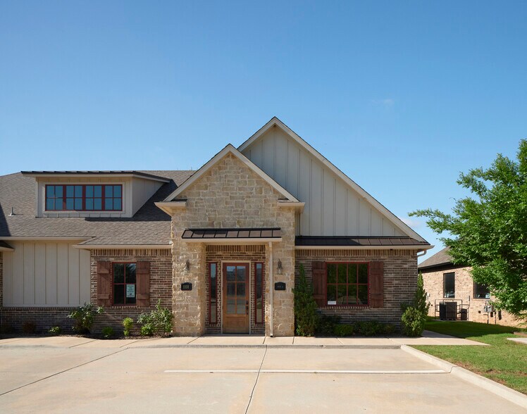 1111 Magnolia Ct, Moore, OK à louer - Photo de l’immeuble – Image 2 sur 17