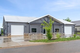 1811 Mercantile Dr, Clarksville, TN à louer Photo de l’immeuble– Image 2 sur 21