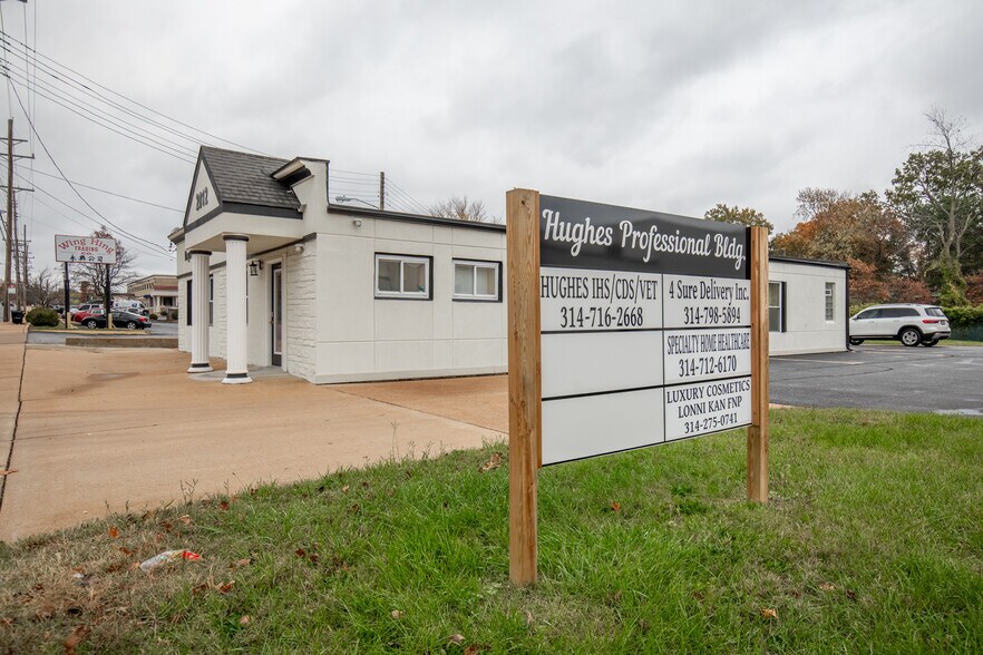 2012 Woodson Rd, Overland, MO à vendre - Photo de l’immeuble – Image 2 sur 10