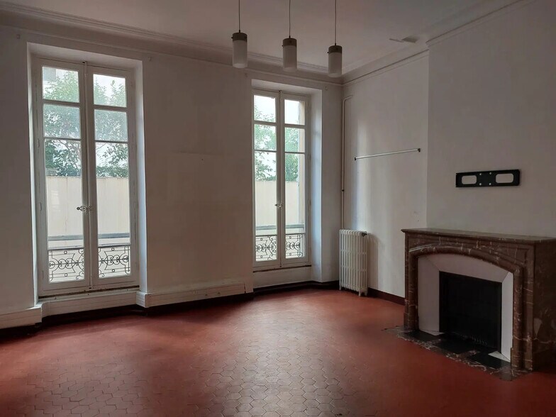 18 Rue Victor Clappier, Toulon à louer - Photo de l’immeuble – Image 2 sur 7