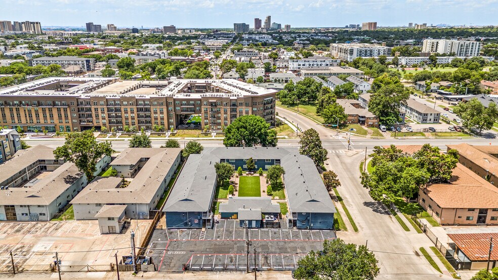 4950 Live Oak St, Dallas, TX à vendre - Photo de l’immeuble – Image 3 sur 8