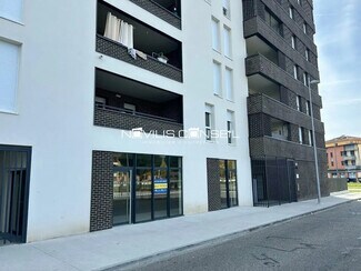 Plus de détails pour Local d’activités à vendre