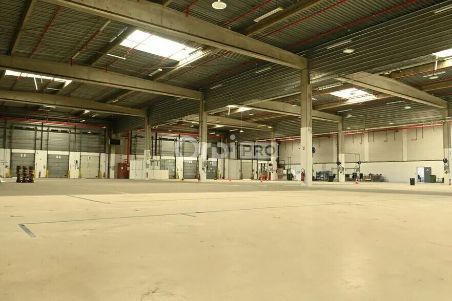 Bureau dans Vénissieux à louer - Photo intérieure – Image 2 sur 23