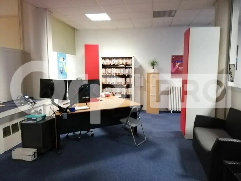Local d’activités dans Limoges à louer - Photo de l’immeuble – Image 3 sur 15