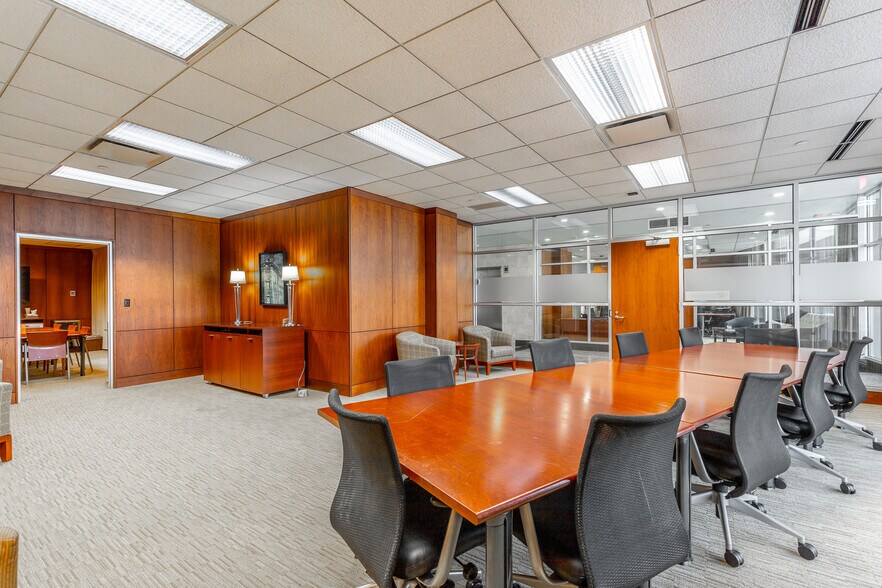 811 Broad St, Chattanooga, TN à louer - Photo intérieure – Image 3 sur 19