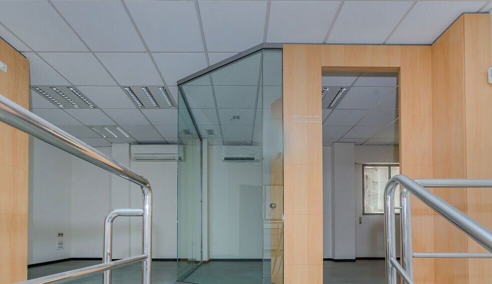 Bureau dans Castelló de la Plana, Castellón à vendre - Photo intérieure – Image 2 sur 6